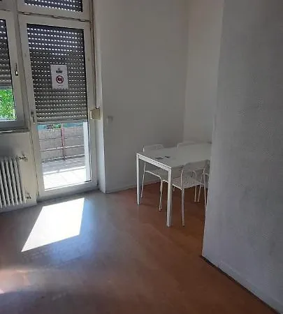 Eg Links Penzini Monteurzimmer A Durlach Fuer 6 Personen *