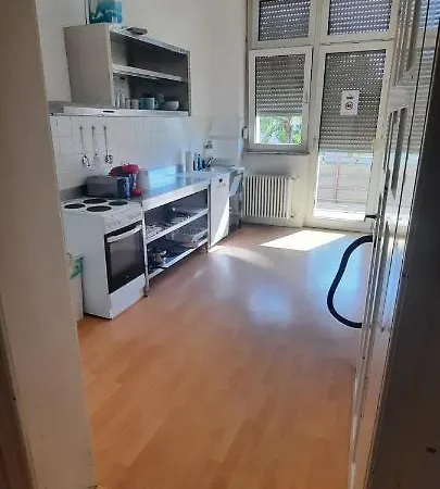 Appartamento Eg Links Penzini Monteurzimmer A Durlach Fuer 6 Personen *